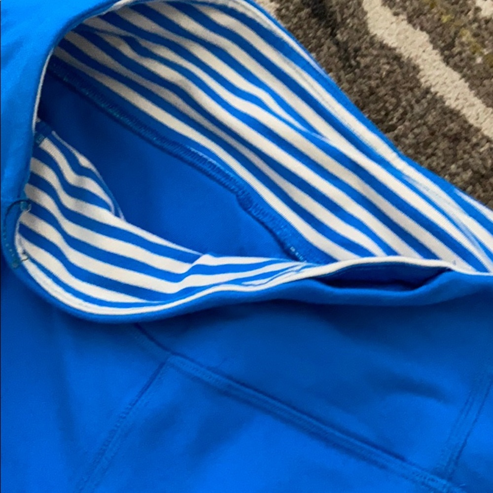 Lululemon capris - Picture 7 of 7